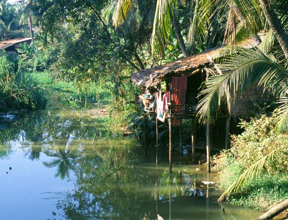 Cambodia02.jpg (95186 bytes)