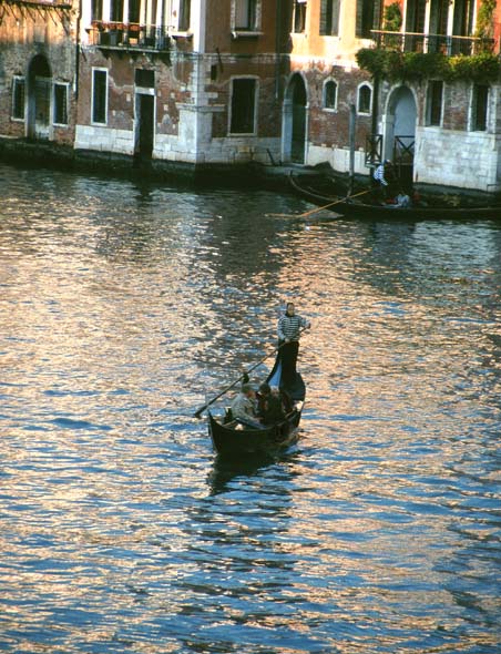 Italy02C.jpg (88048 bytes)